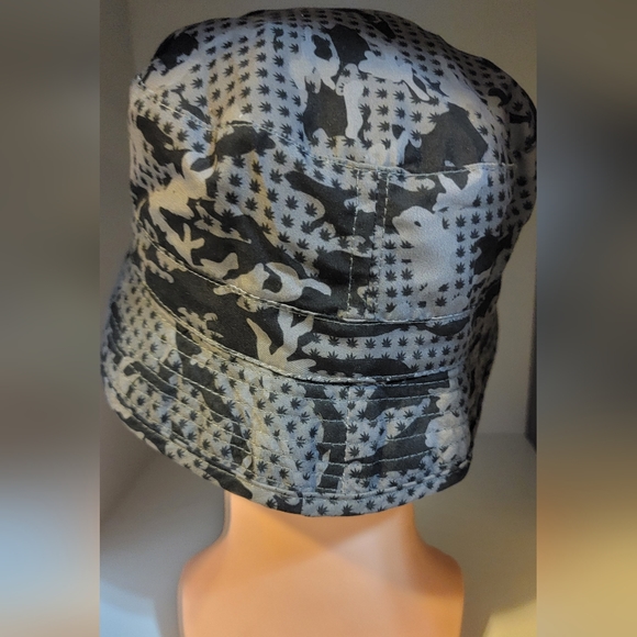 BNWT - No Bad Ideas Bucket Hat Sz S/M - Picture 4 of 8